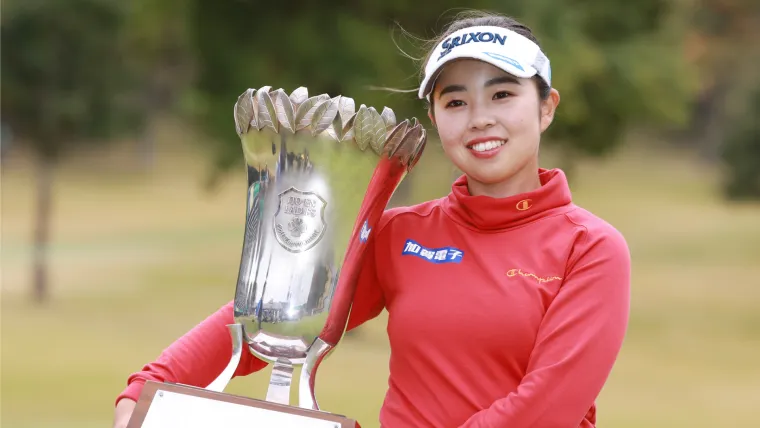 伊藤園レディスゴルフトーナメント2022優勝の山下美夢有