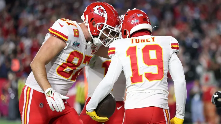 Travis Kelce, Kadarius Toney