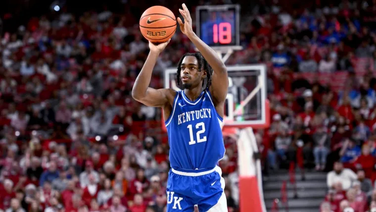 Florida vs. Kentucky odds, props and predictions for SEC college basketball.