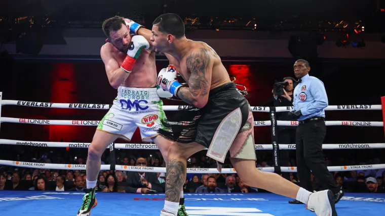 Edgar Berlanga knocked out Padraig McCrory