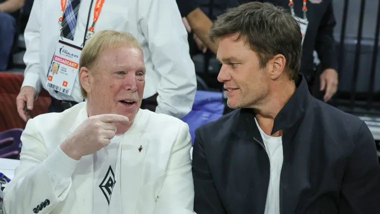 Mark Davis, Tom Brady