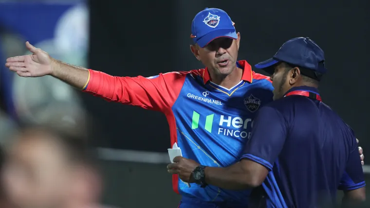 Ricky Ponting arguing DC in IPL 2024