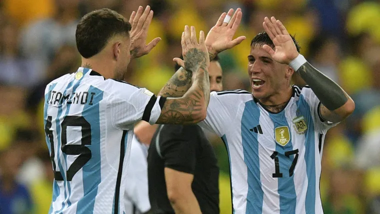 Nicolas Otamendi Enzo Fernandez Argentina