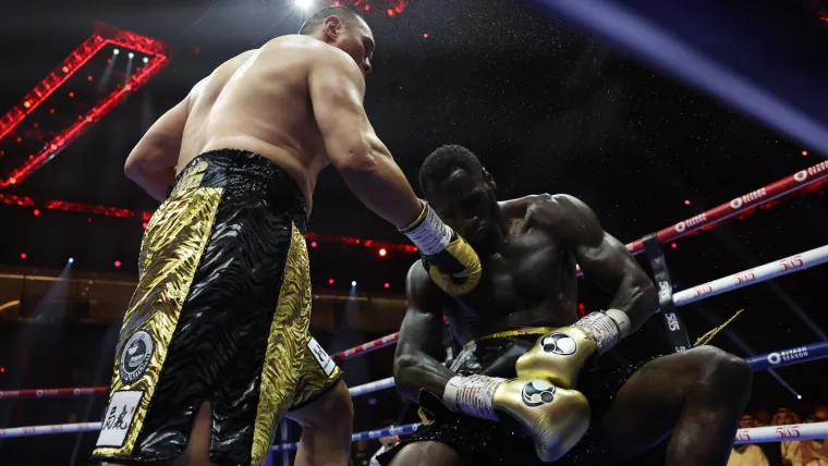 Zhilei Zhang knocks out Deontay Wilder