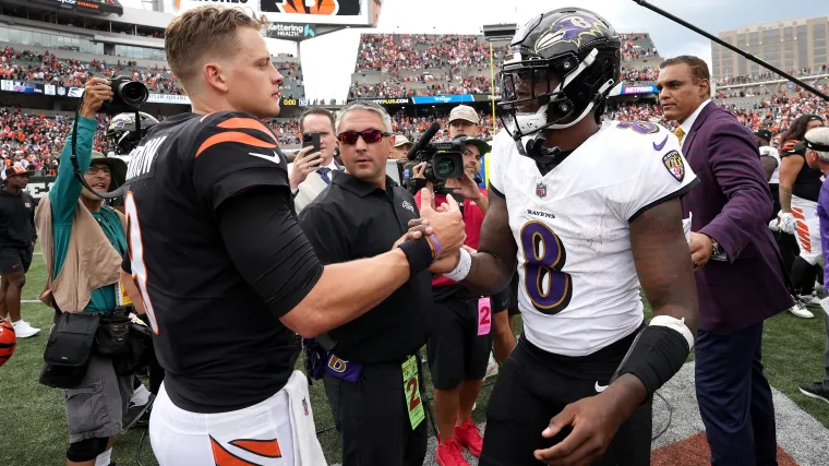 Joe Burrow (left) and Lamar Jackson (right)