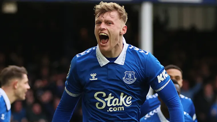 Jarrad Branthwaite celebrates scoring a goal for Everton