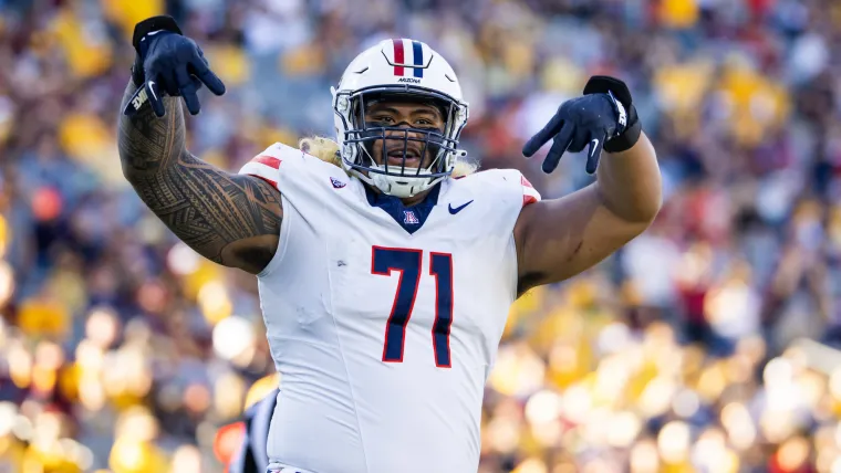 Arizona OT Jonah Savaiinaea