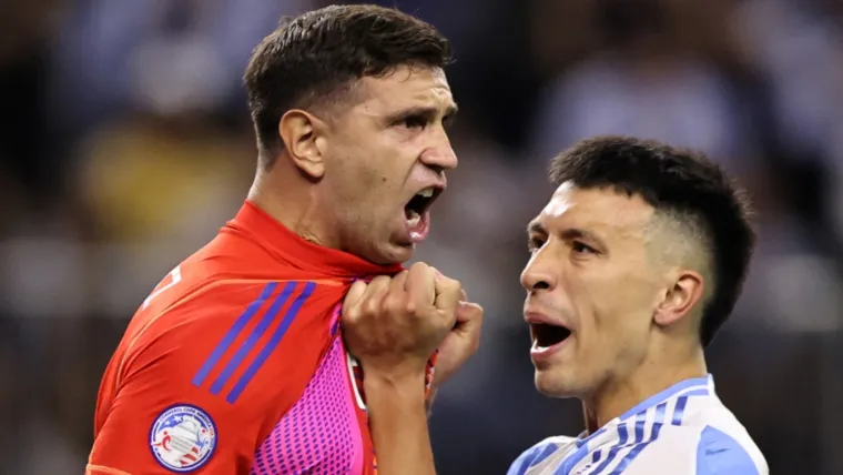 Emiliano Martinez Lisandro Martinez Argentina Copa America 2024