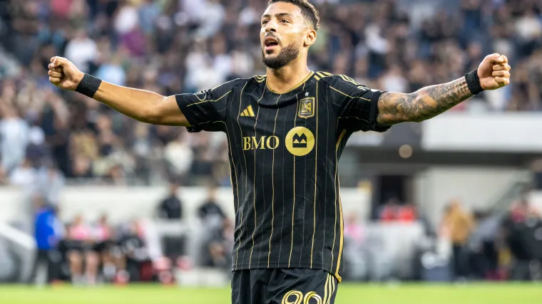 LAFC forward Dennis Bouanga