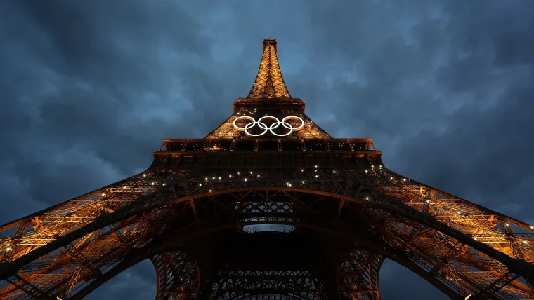 Olympic rings on Eiffel Tower