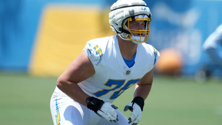 Los Angeles Chargers offensive tackle Joe Alt (76)