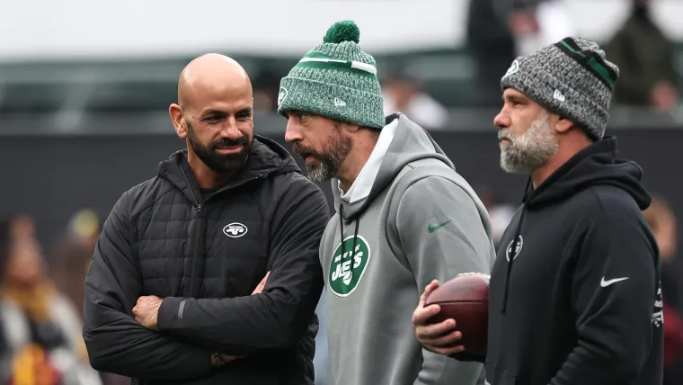 Aaron Rodgers and Robert Saleh on sideline