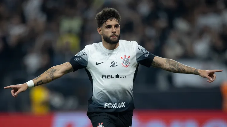 Yuri Alberto comemorando gol com a camisa do Corinthians no Brasileirão de 2024