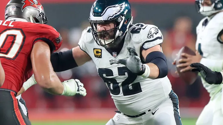 Philadelphia Eagles Center Jason Kelce (62)