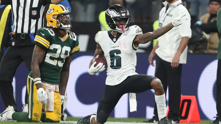 DeVonta Smith (6) of the Philadelphia Eagles