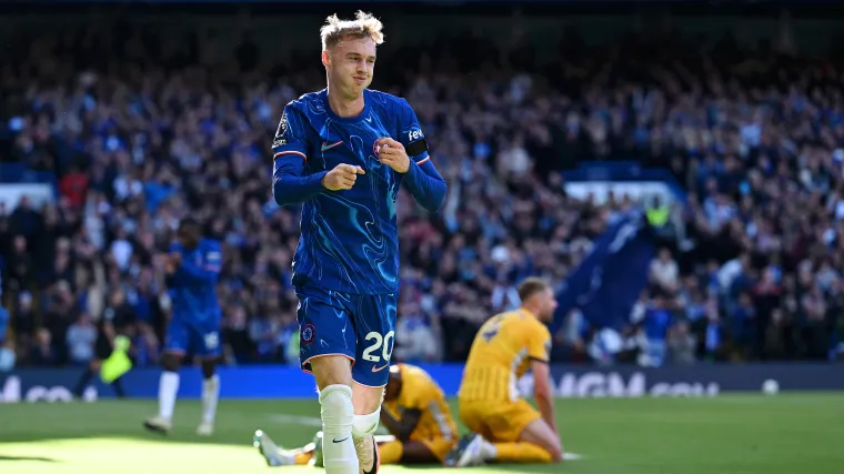 Cole Palmer, atacante do Chelsea, comemorando seu quarto gol contra o Brighton