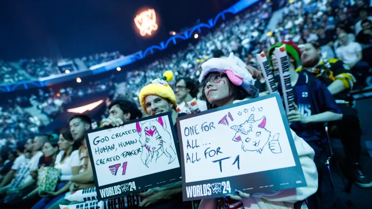 LoL Worlds Fans 103124