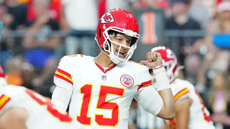 Patrick Mahomes 102824