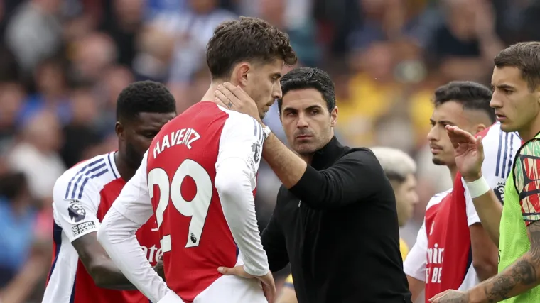 Kai Havertz and Mikel Arteta of Arsenal