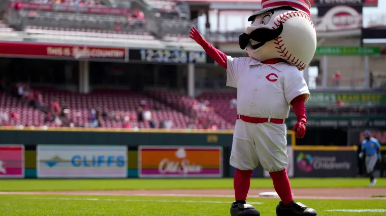 Cincinnati Reds mascot Mr. Red Legs