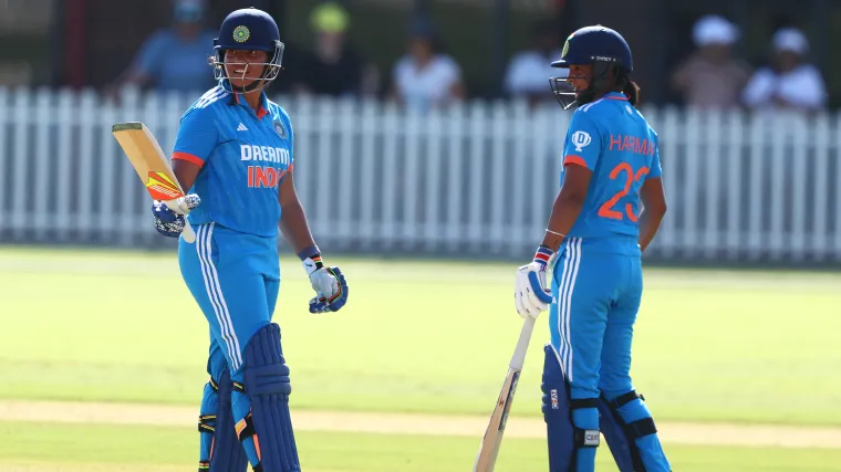 Richa Ghosh and Harmanpreet Kaur