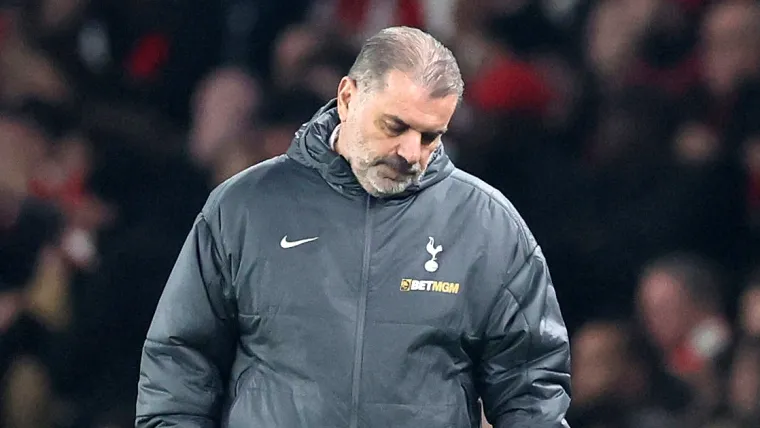 Ange Postecoglou of Tottenham sad