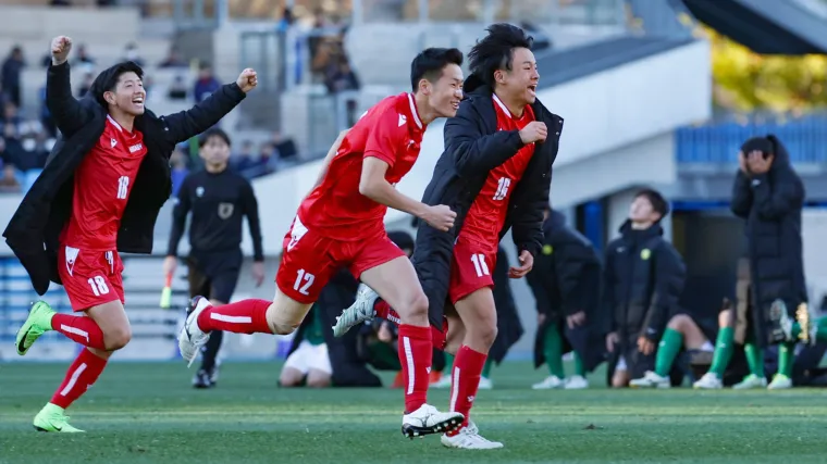 Japan high school soccer Musashi Utsunomiya 010425 高校サッカー 東福岡 宇都宮夢功 Jiji