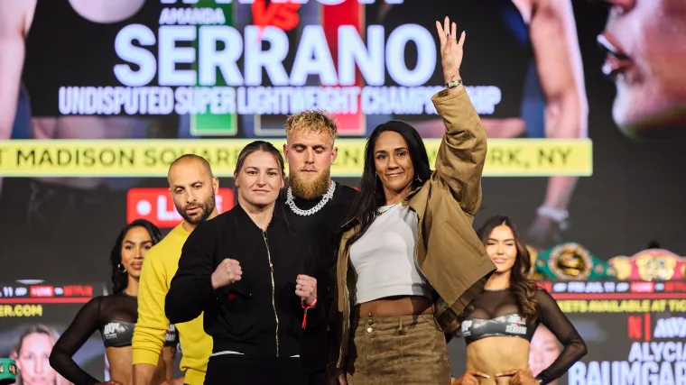 Katie Taylor - Amanda Serrano